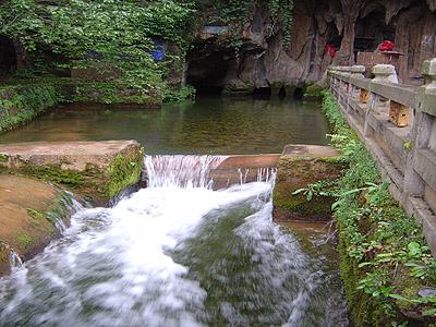 易门龙泉旅游景点图片